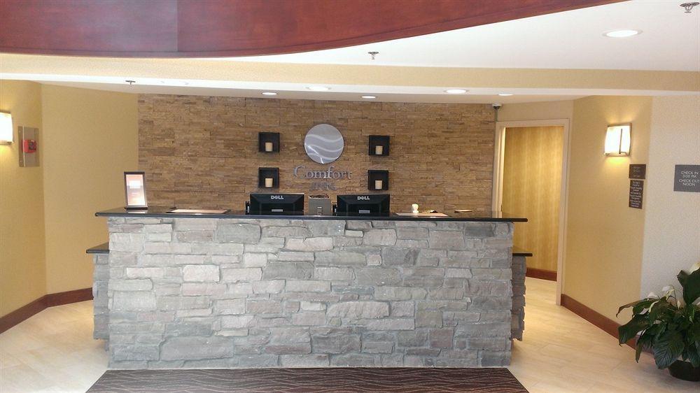 Spark By Hilton Plymouth Exterior photo
